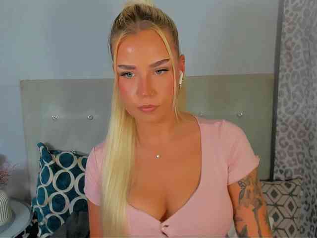 KristyAngel webcam
