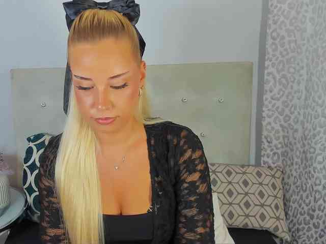 KristyAngel webcam