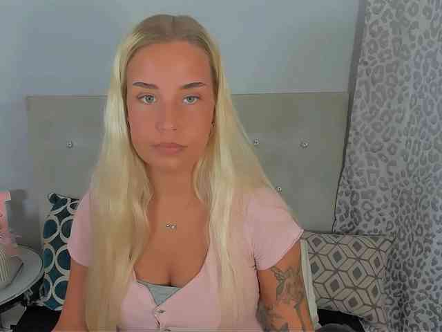 KristyAngel webcam