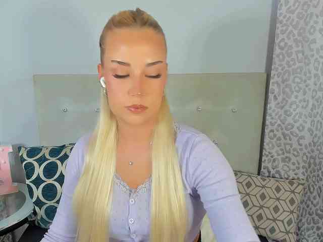 KristyAngel webcam