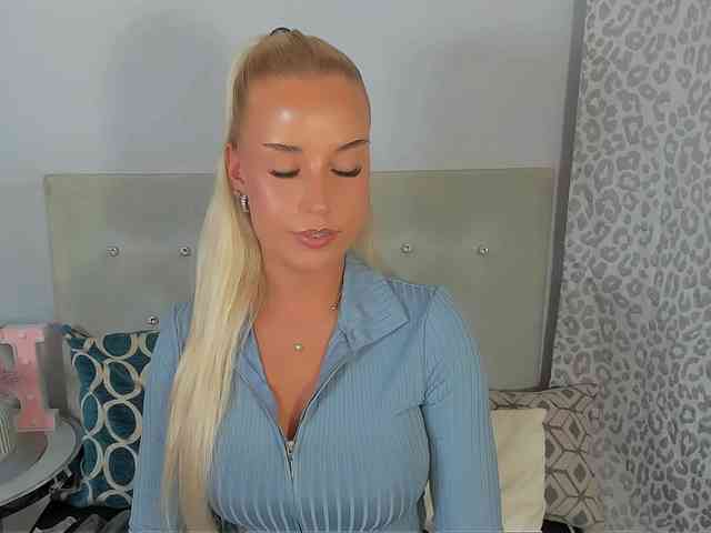 KristyAngel webcam