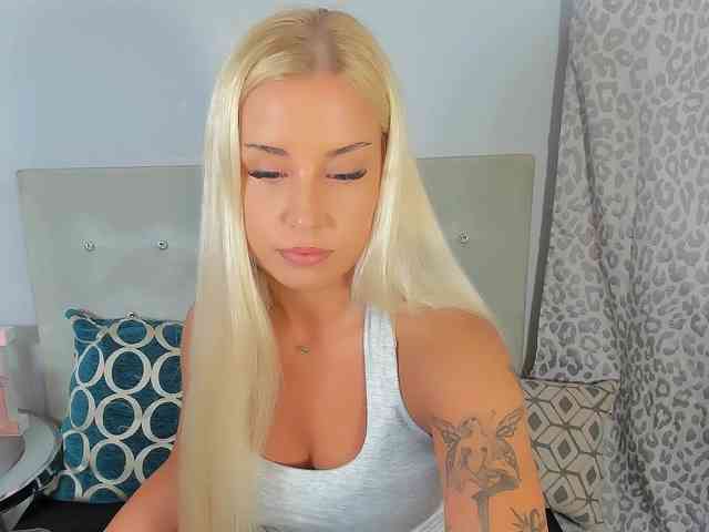 Model: KristyAngel