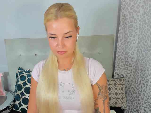KristyAngel webcam