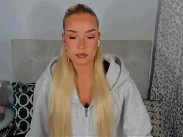 KristyAngel webcam