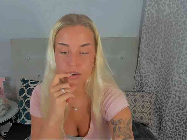 KristyAngel webcam
