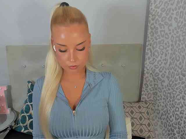 Model: KristyAngel