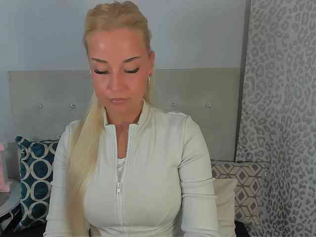 KristyAngel webcam