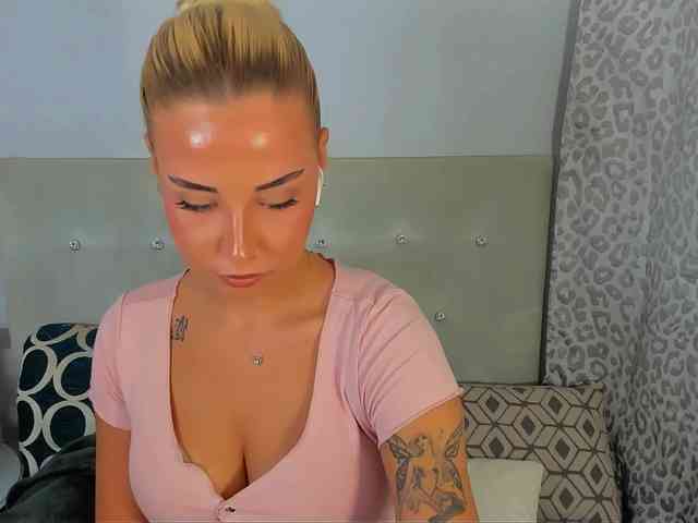 KristyAngel webcam