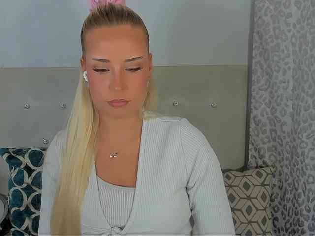 KristyAngel webcam