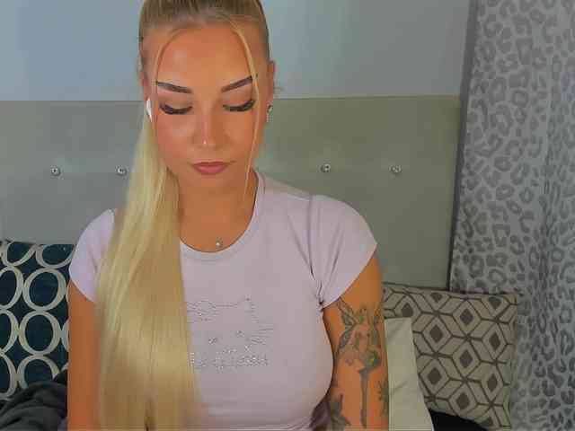 KristyAngel webcam