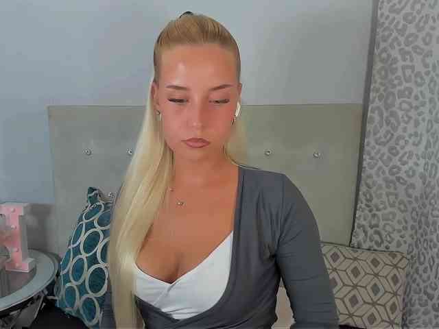 KristyAngel webcam