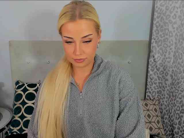 KristyAngel webcam