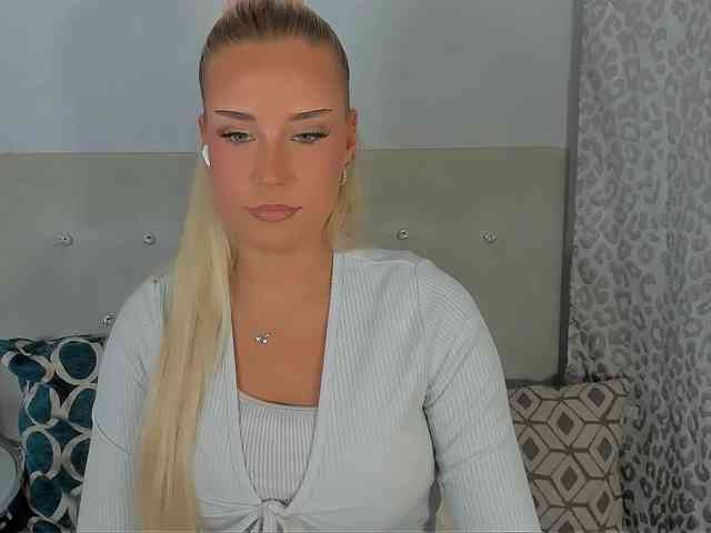 Modella: KristyAngel