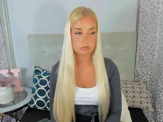 KristyAngel webcam