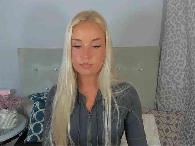 Model: KristyAngel