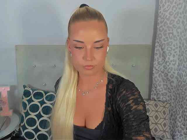 KristyAngel webcam