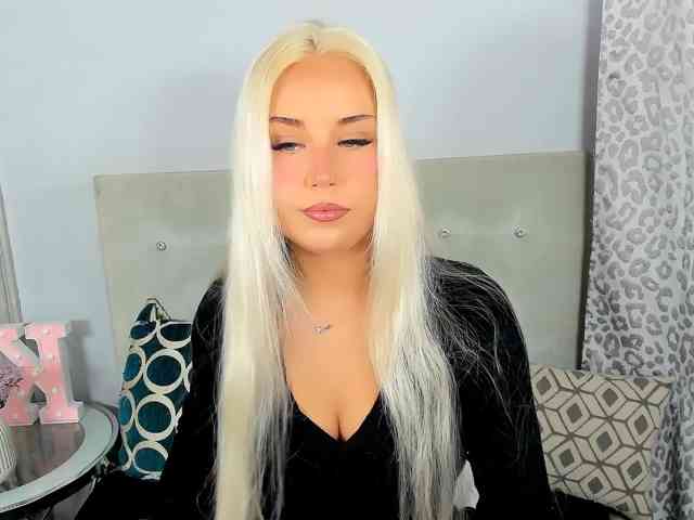 Model: KristyAngel
