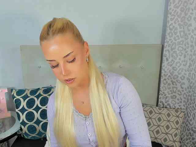 KristyAngel webcam
