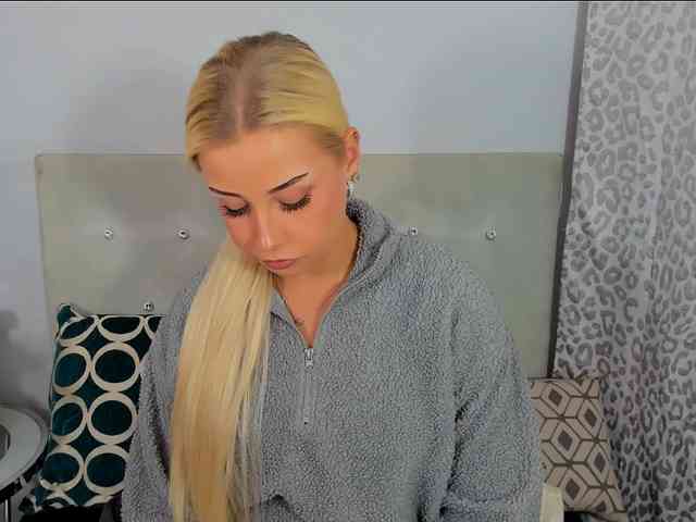 KristyAngel webcam