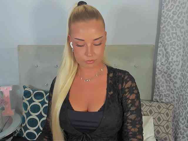 KristyAngel webcam