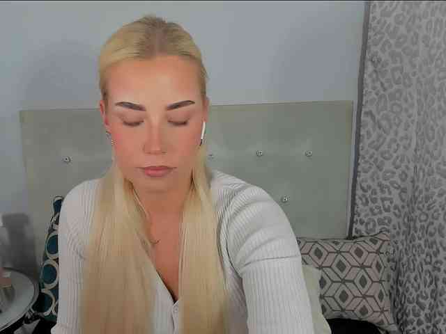 KristyAngel webcam