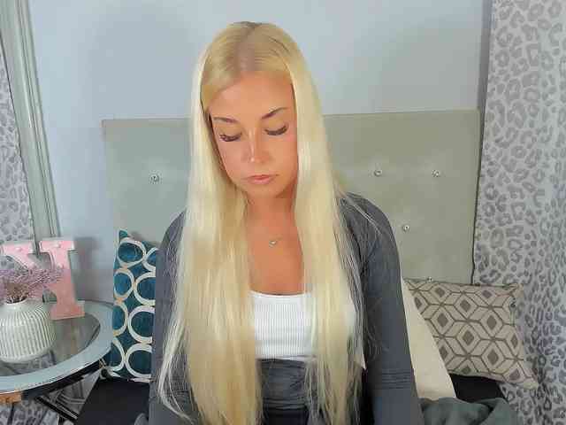 Model: KristyAngel