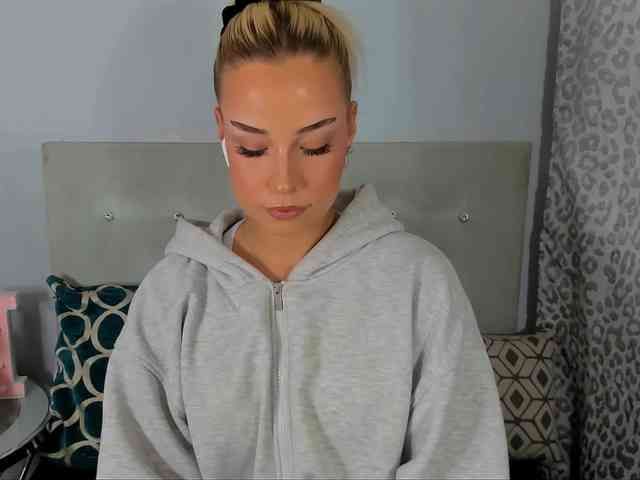 KristyAngel webcam