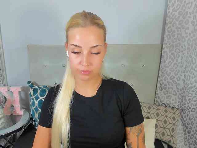 KristyAngel webcam
