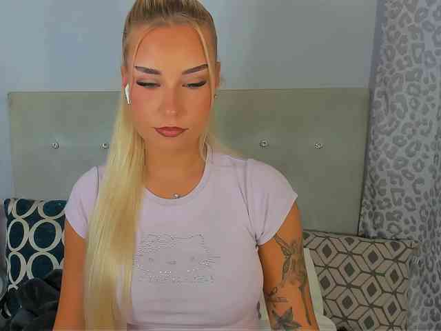 KristyAngel webcam