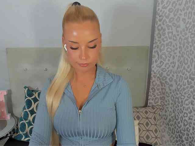 KristyAngel webcam