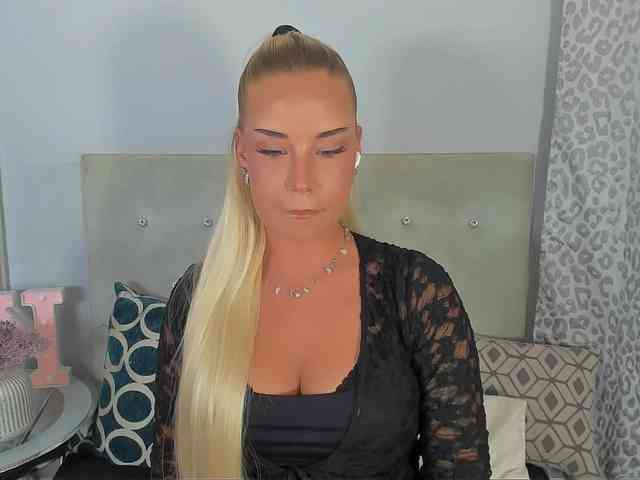 KristyAngel webcam