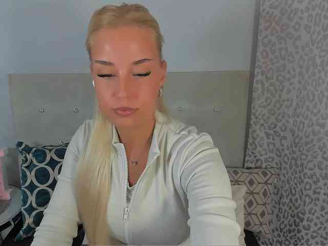 KristyAngel webcam