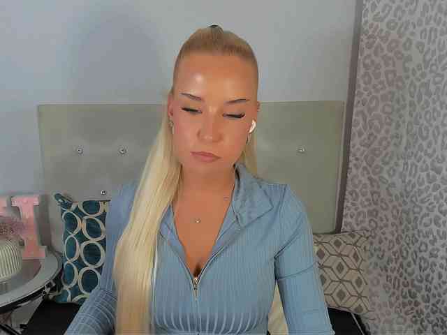 KristyAngel webcam