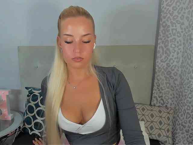 KristyAngel webcam