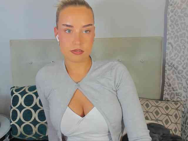 Model: KristyAngel