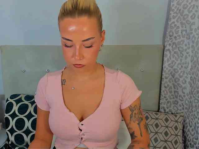 KristyAngel webcam