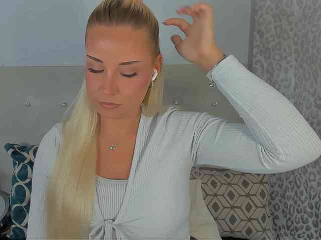 KristyAngel webcam