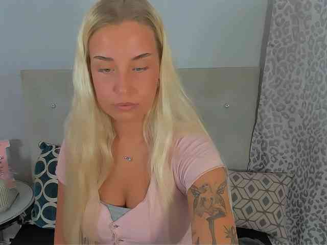 KristyAngel webcam