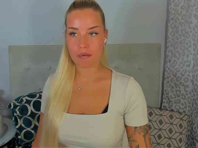 KristyAngel webcam