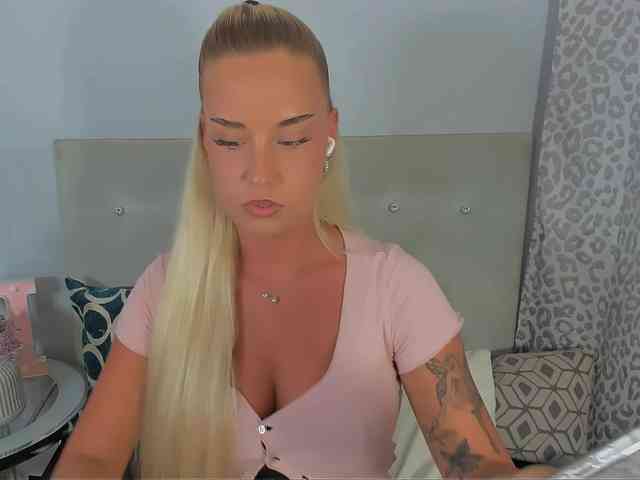 KristyAngel webcam