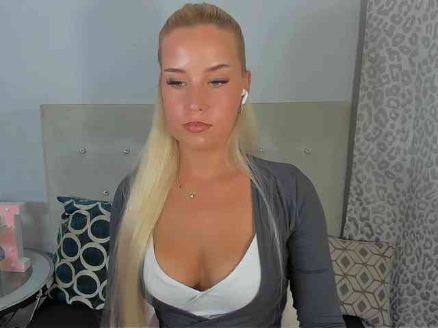 KristyAngel webcam