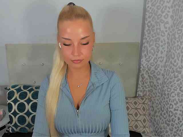 KristyAngel webcam