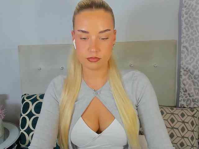 KristyAngel webcam