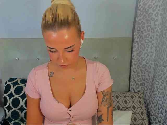 KristyAngel webcam