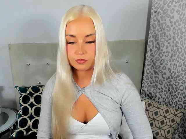 Model: KristyAngel