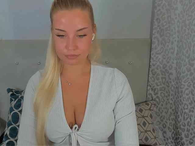 KristyAngel webcam