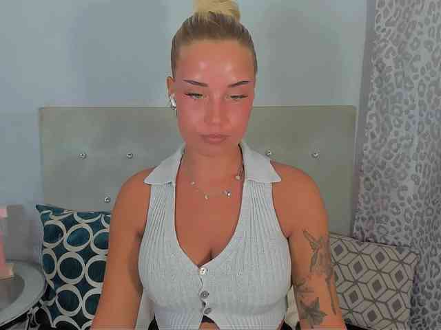 KristyAngel webcam