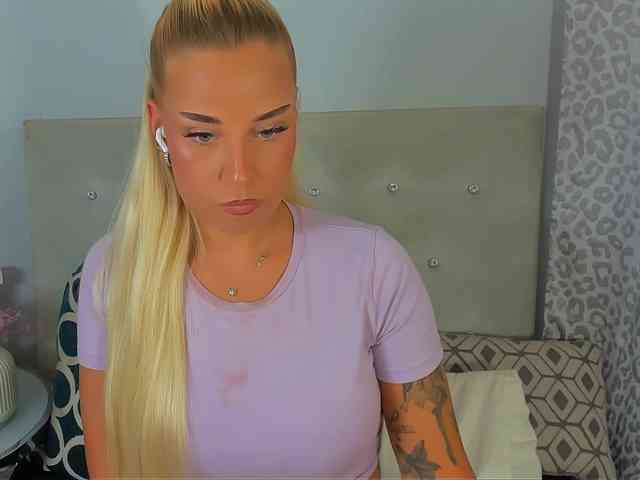 KristyAngel webcam
