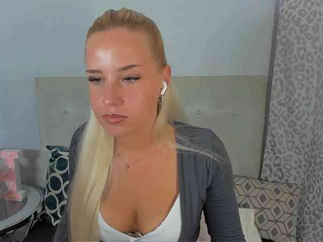 KristyAngel webcam