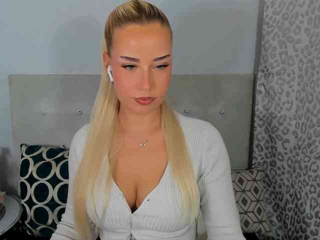 Model: KristyAngel